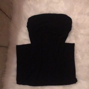 Simple strapless black dress 👗